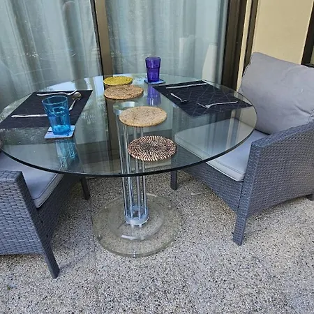Lägenhet Le Chateau De La Pinede - Debut Cap D'antibes - Garden Flat, Swimming Pool, Tennis
