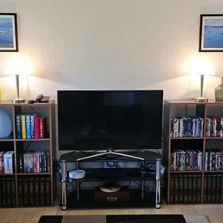 Le Chateau De La Pinede - Debut Cap D'antibes - Garden Flat, Swimming Pool, Tennis * Жюан-ле-Пен