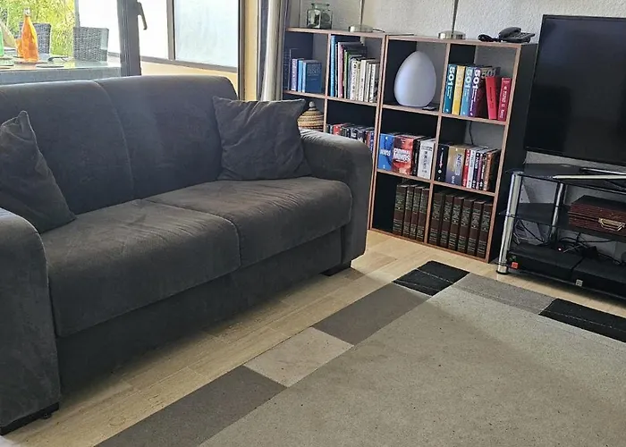 Apartment Le Chateau De La Pinede - Debut Cap D'antibes - Garden Flat, Swimming Pool, Tennis Juan-les-Pins